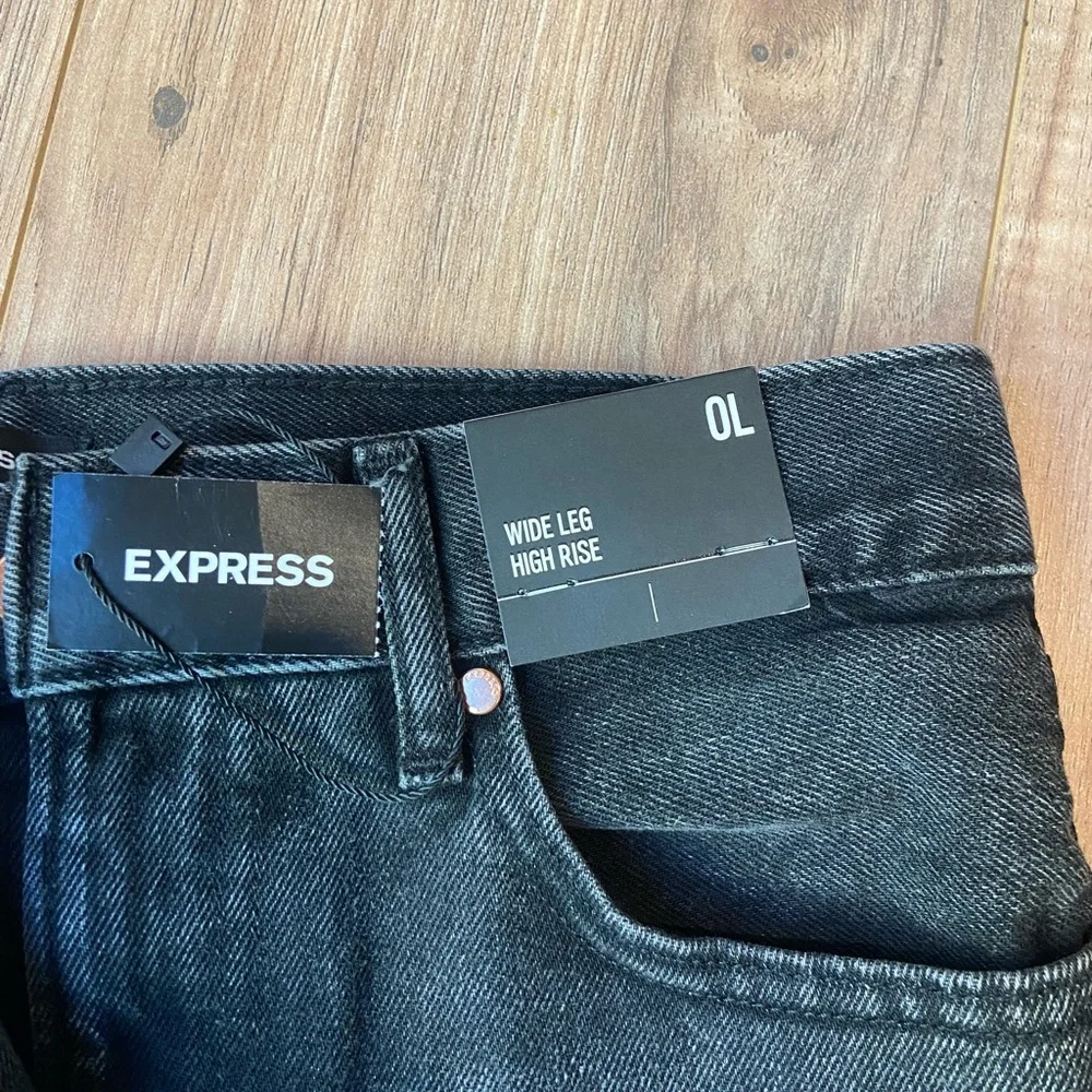 EXPRESS BLACK WIDE LEG JEANS 🖤 - Picture 2 of 2